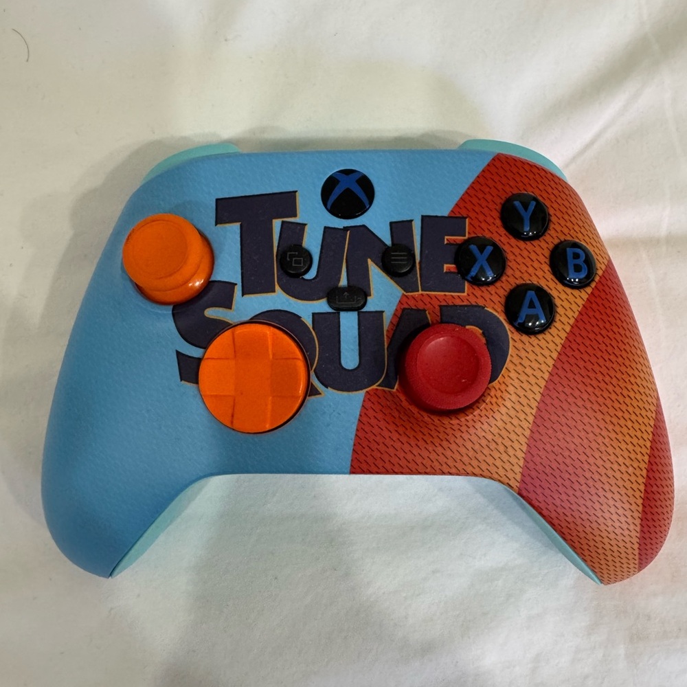 Tune Squad Gaming Controller - Orange and Blue
